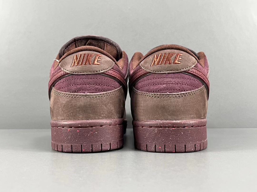 Nike Dunk SB Low “City of Love” 2024 Red