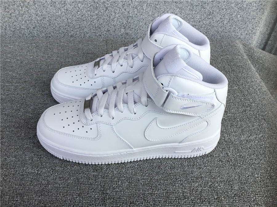Air Force 1 MID AA1118-010