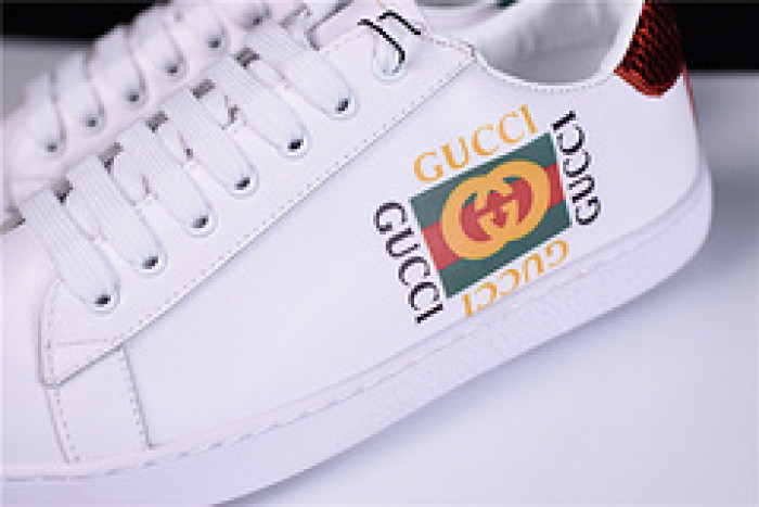 GUCCI ACE EMBROIDERED LOW-TOP SNEAKER WITH GG LOGO