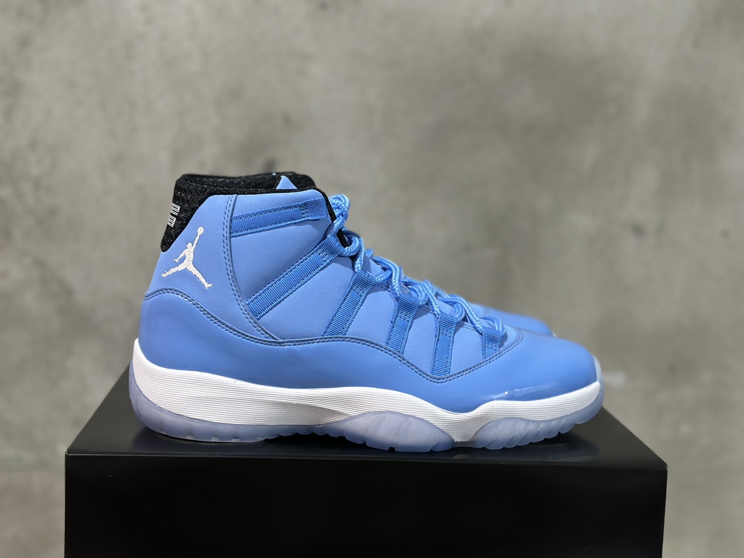Jordan 11 Ultimate Gift of Flight 717602-900