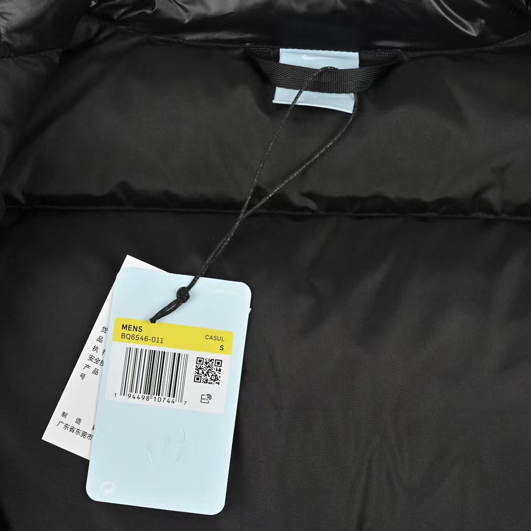 Nike Big Back Logo Print Down Jacket