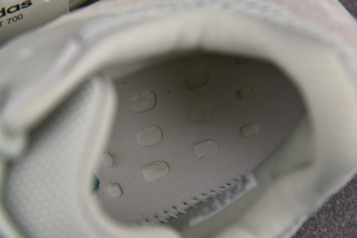 adidas Yeezy Boost 700 Salt EG7487