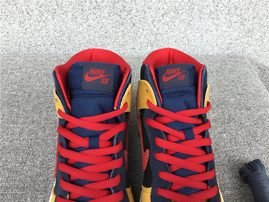 NK SB Dunk High Premium Dunk Hi DD3171-400