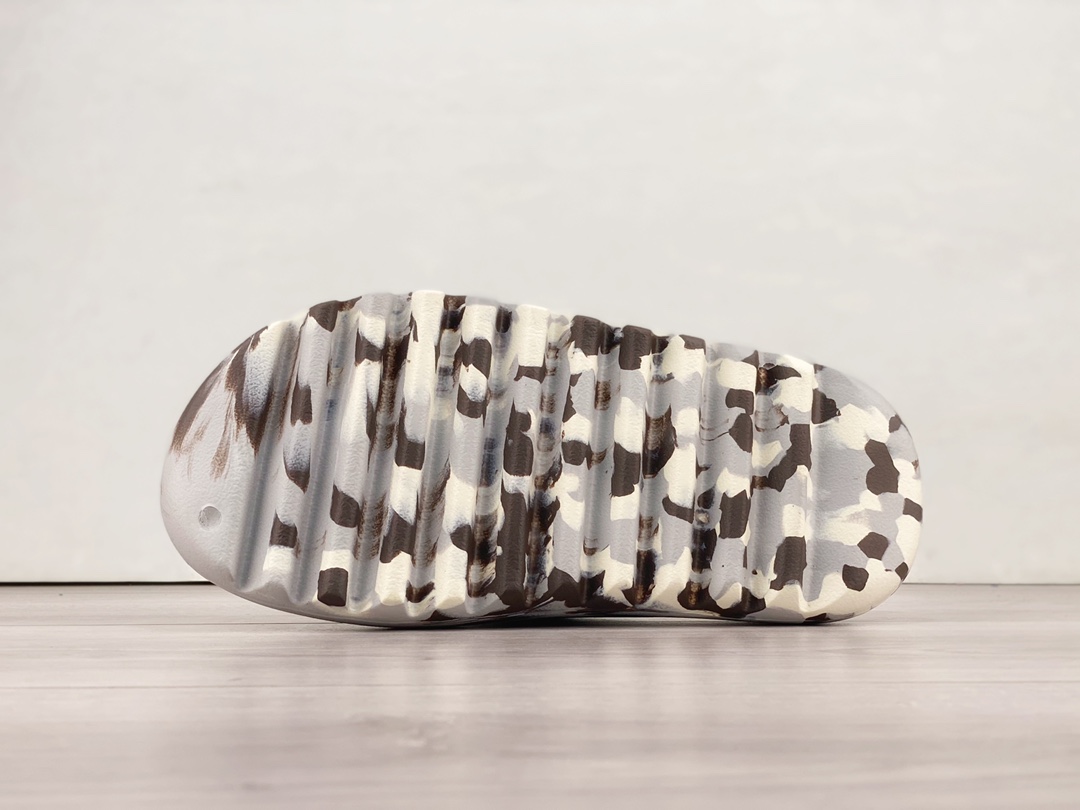 Kanye West x Adidas Yeezy Slide