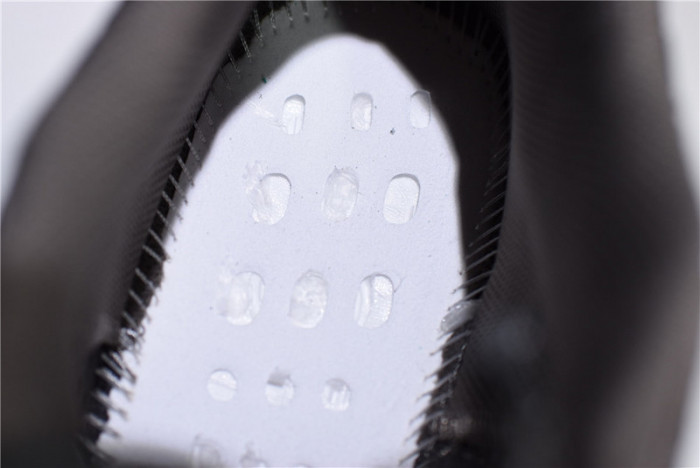 adidas Yeezy Boost 700 v2 Geode EG6860