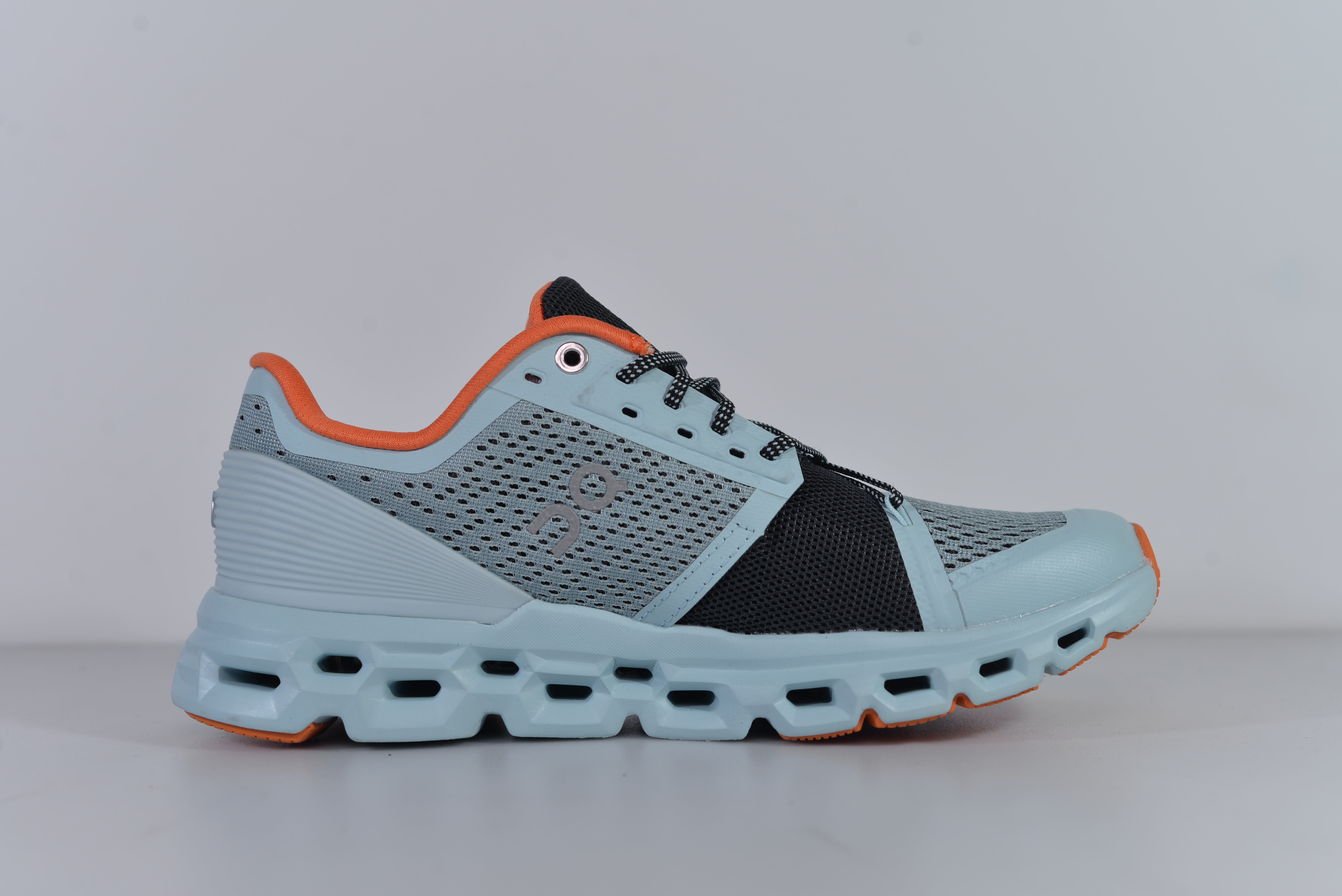 On Running Cloud AP1107-004