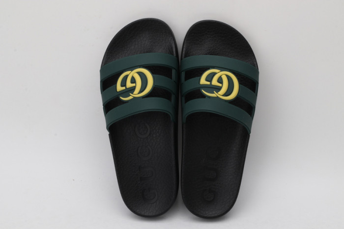 Gucc* Sandal35