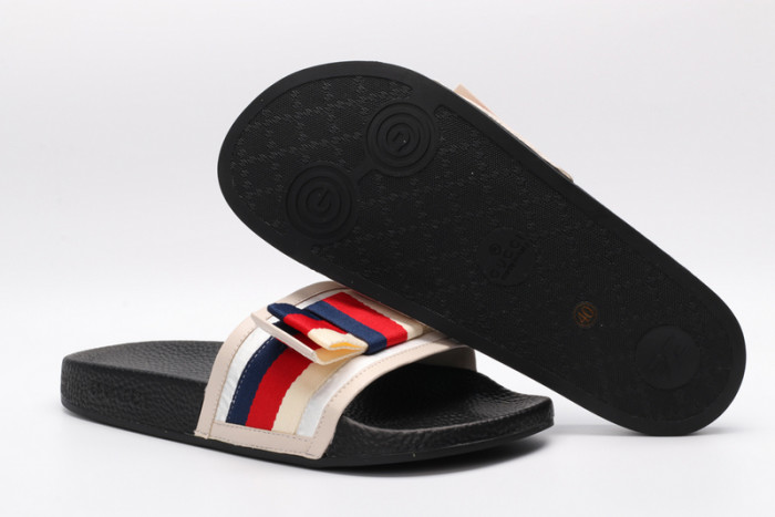 Gucc* Sandal23