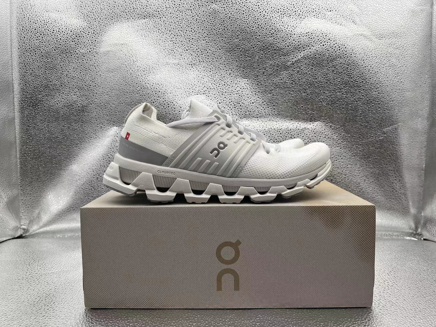 Cloud Swift 3 AP0816-02