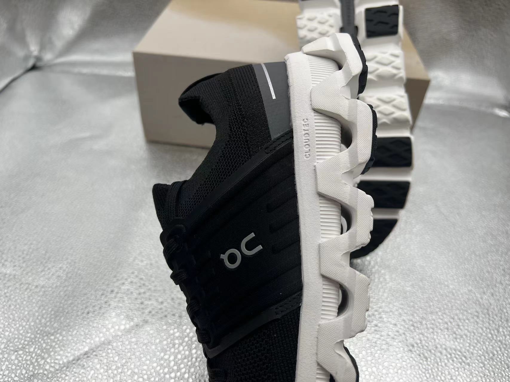 Cloud Swift 3 AP0816-04