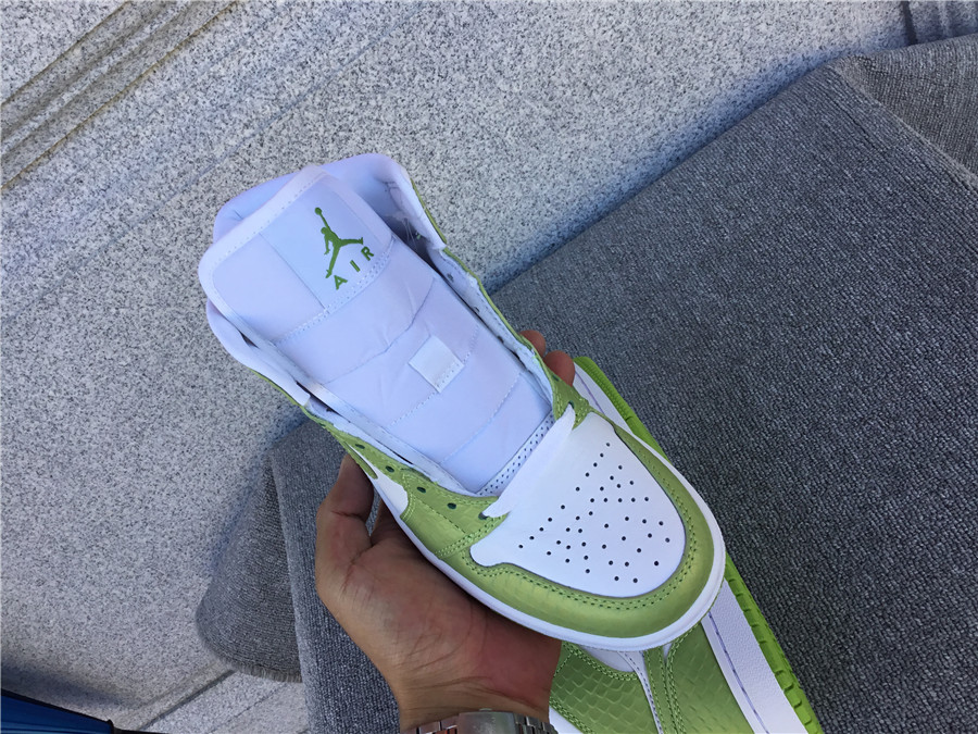 Air Jordan 1 Mid DV2959-113