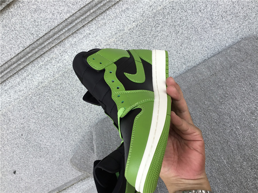 Air Jordan 1 Mid dark green