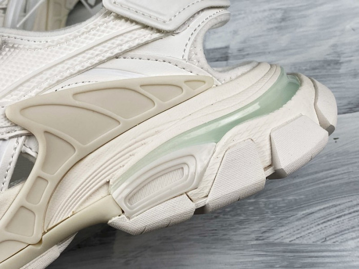 Track 4.0 Sandals white 617542 W2CC1 9000