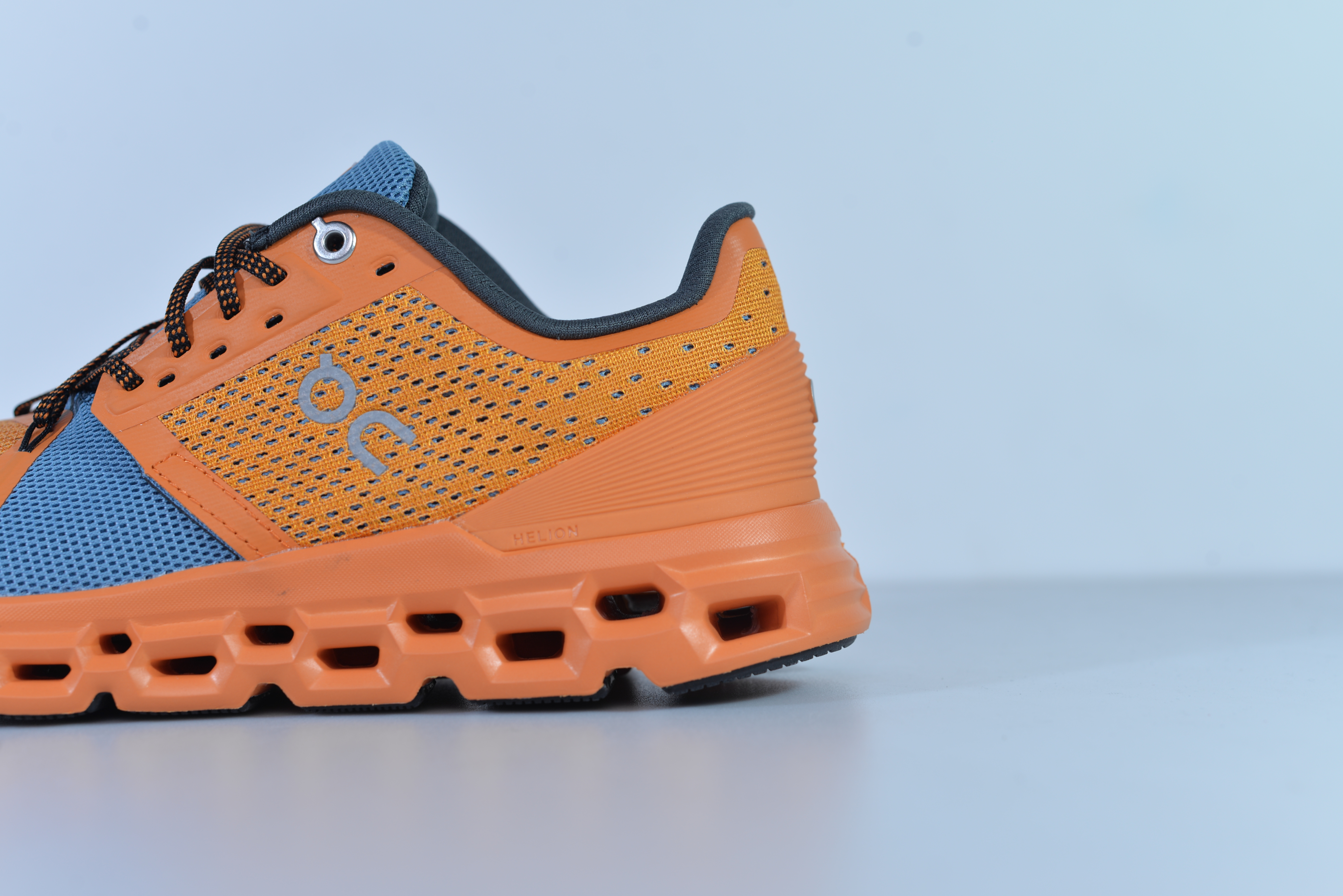 On Running Cloud AP1107-002