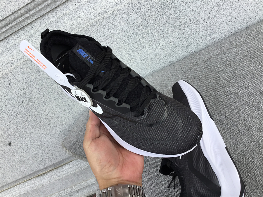 Nike Zoom Fly 4 Carbon Plate Running Shoe CT2392-001