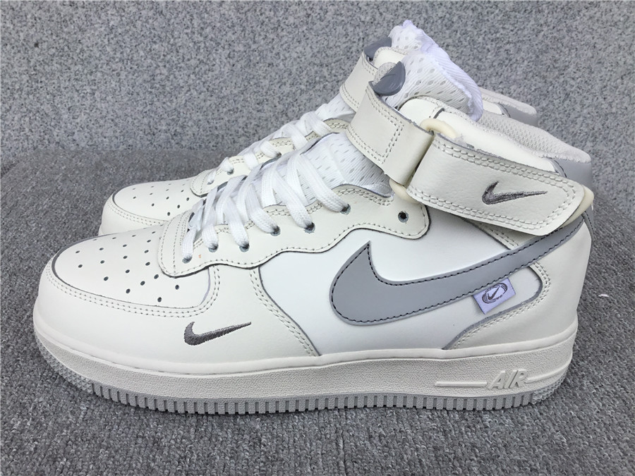 Air Force 1x27;07 Mid
