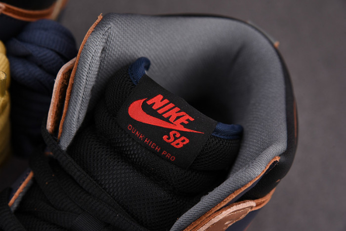 Nike SB Dunk DH7717-400