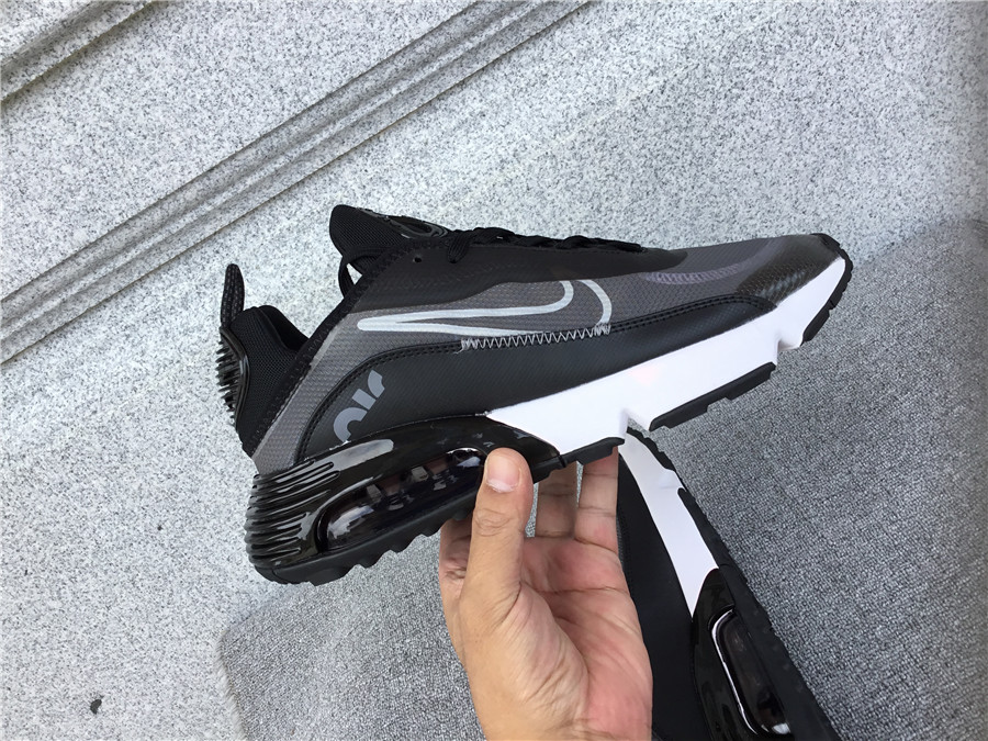 Nike Air Max 2090 Cushioned Running Shoes CW7306-001