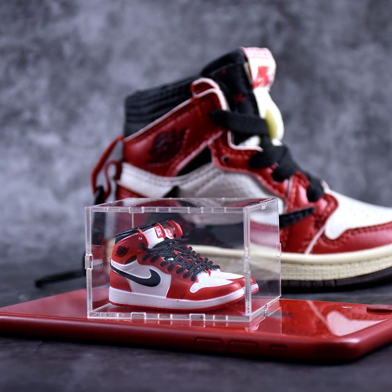 Small shoe mystery box GF0077