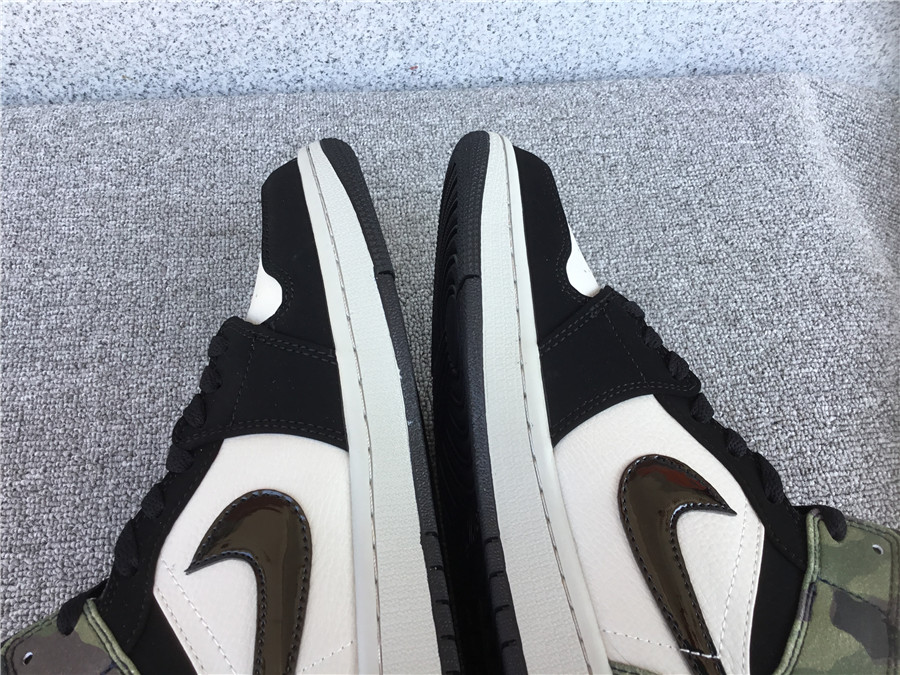 Air Jordan 1 MID CW5490-001