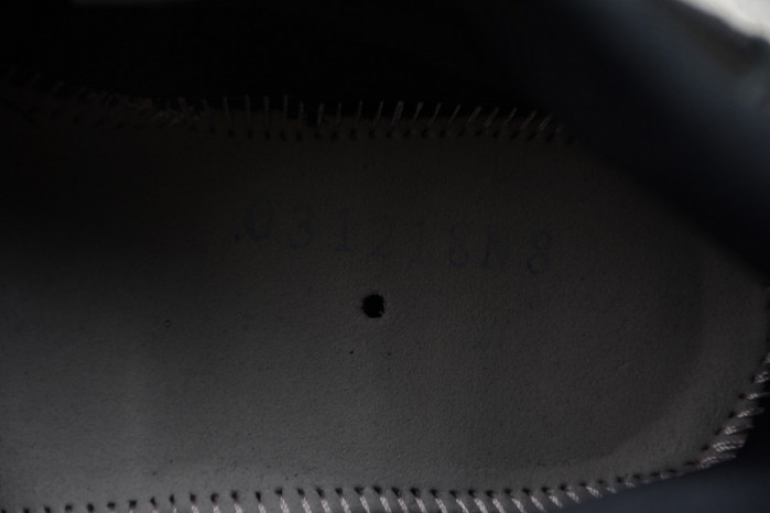 Air Jordan 11 Cap and Gown black 378037-005