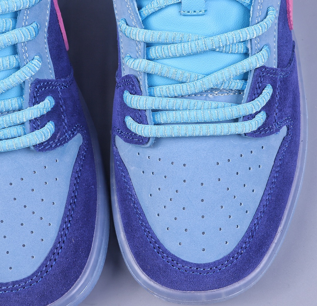 Nike SB Dunk Low Run The Jewels DO09404-400