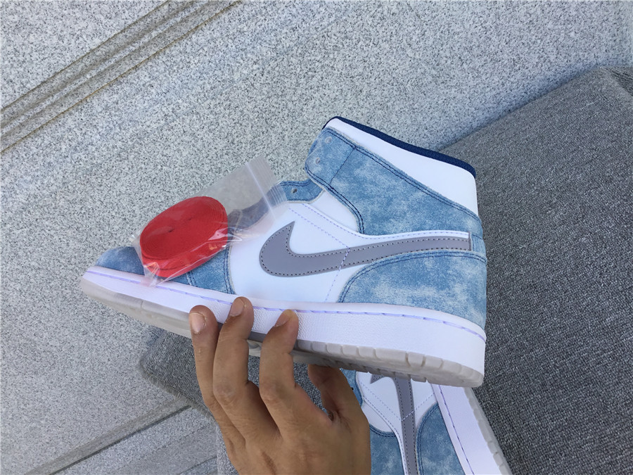 Air Jordan 1 Mid French Blue