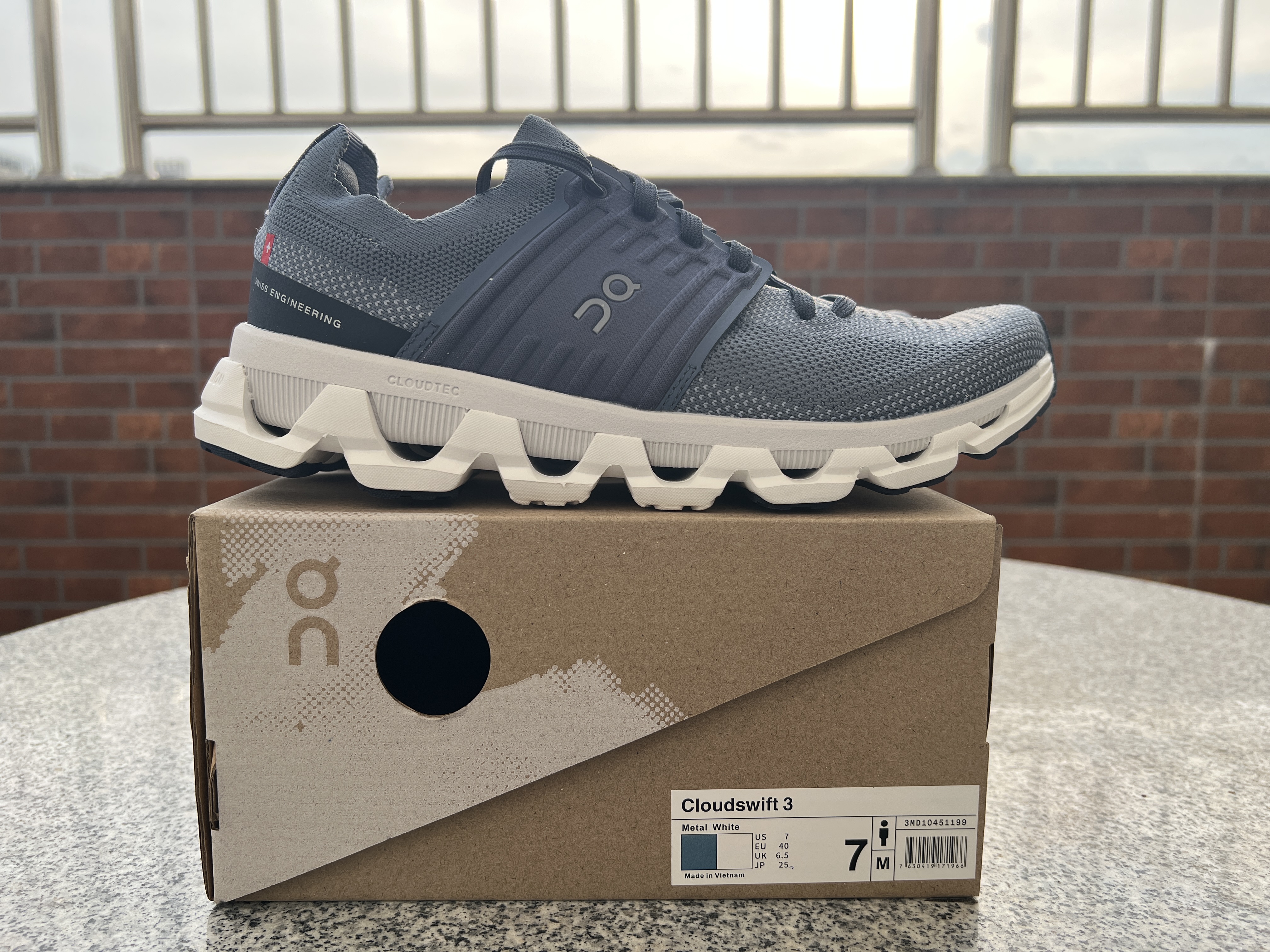 Cloud Swift 3 AP1004-009