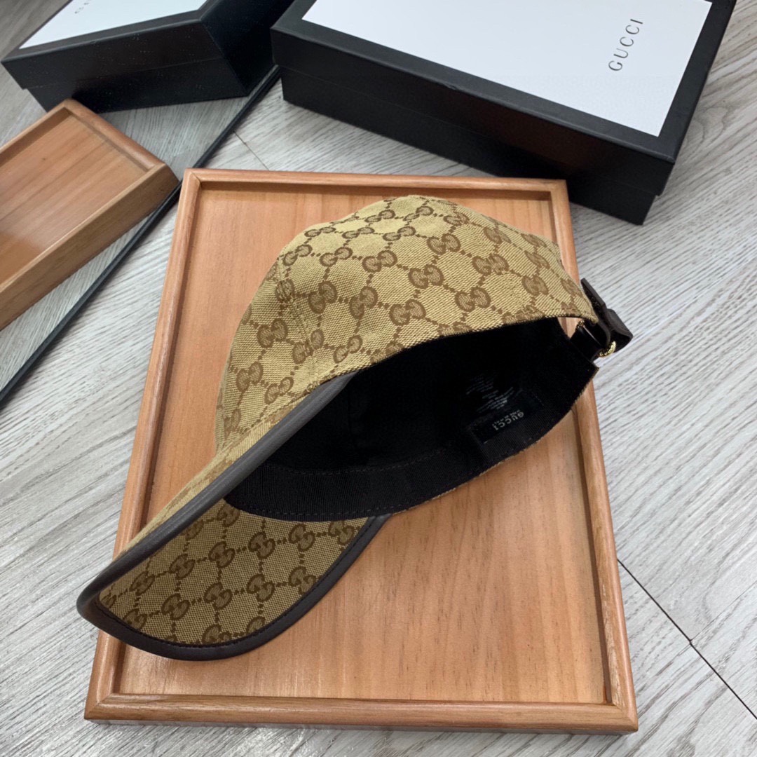 Gucci printed cap brown