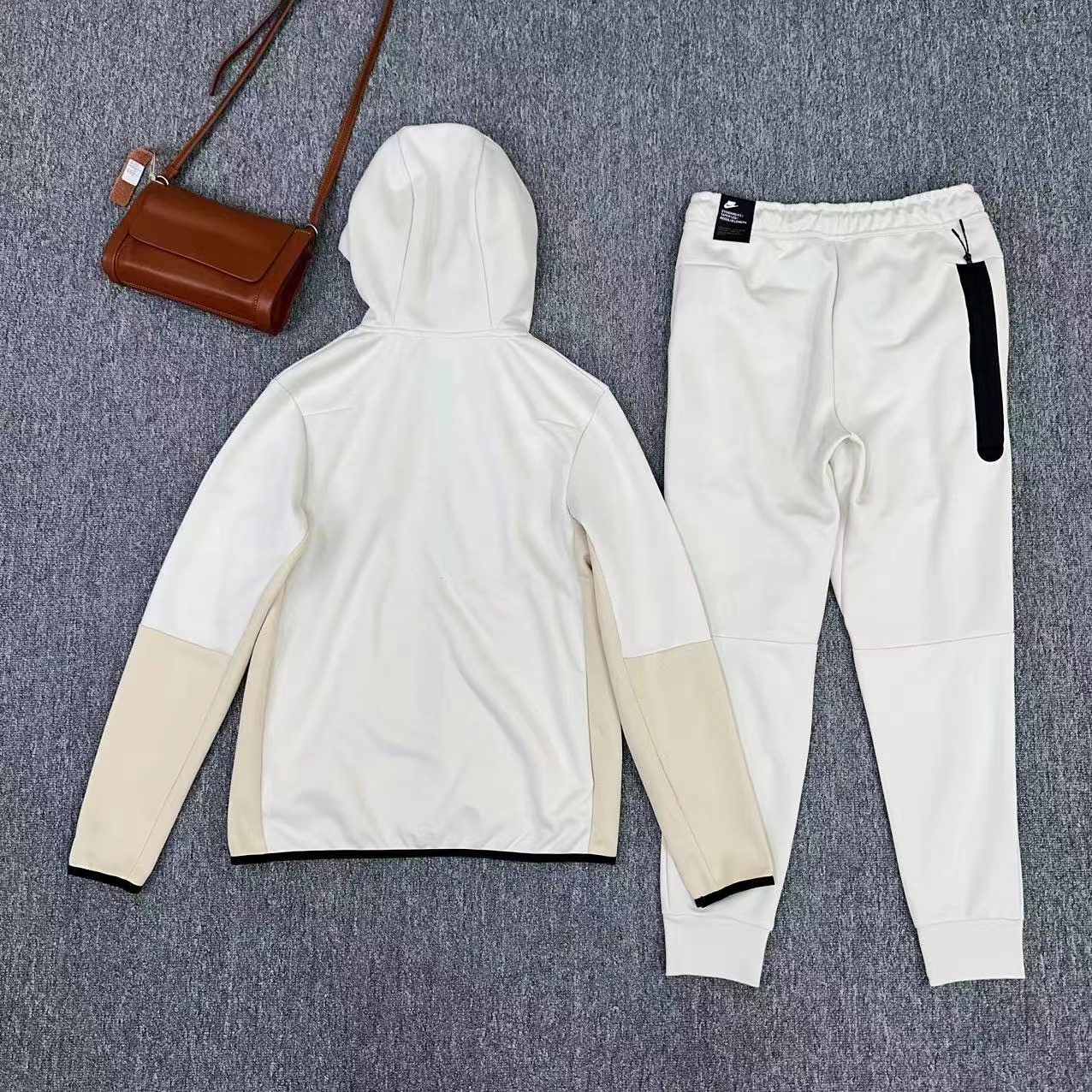 Nike NSW Tech Fleece NK1118-004