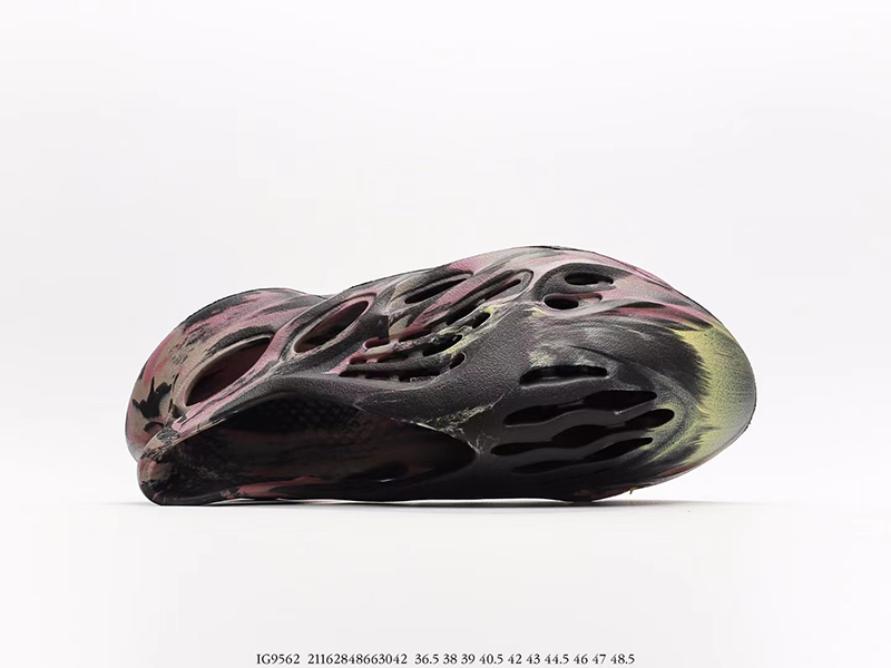 Adidas Yeezy Foam RNR MX Carbon IG9562