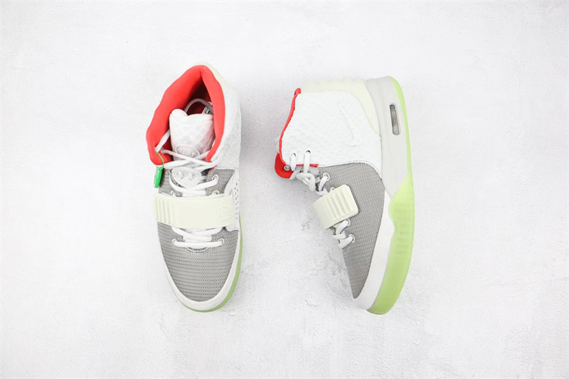 NIKE AIR YEEZY 2 PURE PLATINUM Wolf Grey mens 508214-010