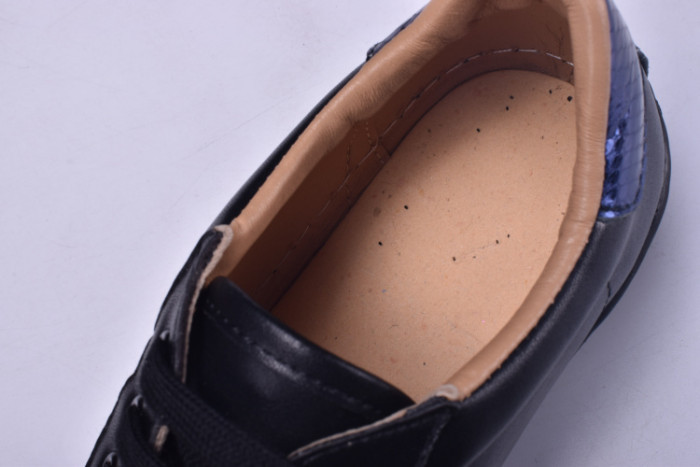 GUCCI Ace Embroidered Low-Top Sneaker black with bee mens 431942-A38G0