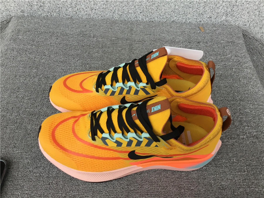 Nike Zoom Fly 4 Carbon Plate Running Shoe DO2421-739