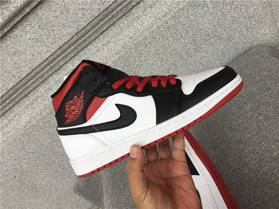 Air Jordan 1 Mid GS 