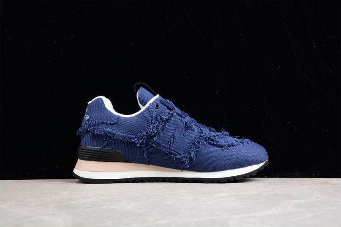 Miu Miu x New Balance IU688M