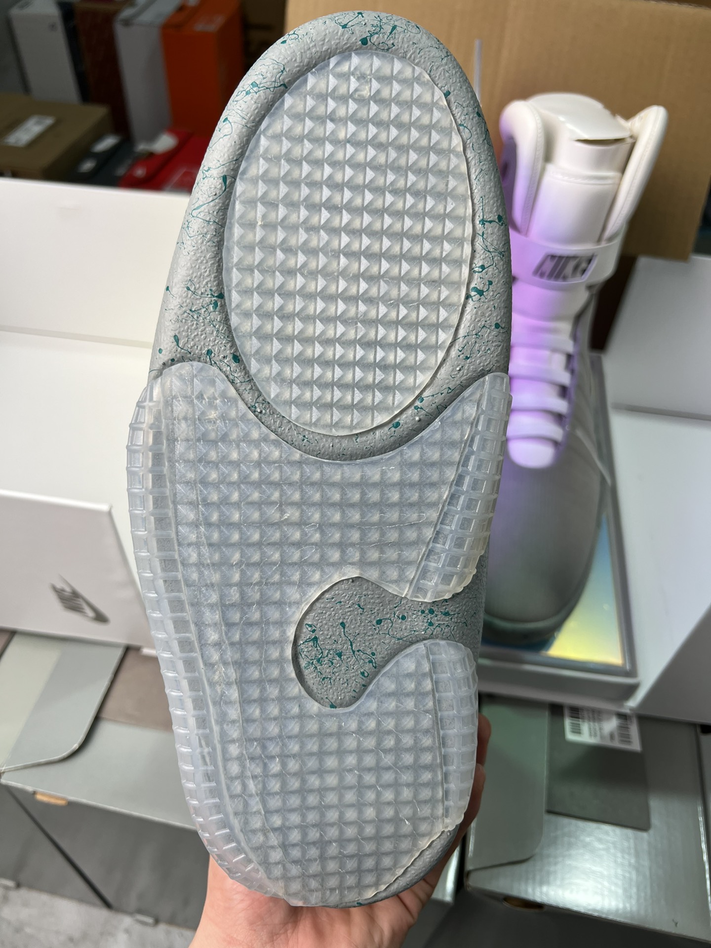 Nike MAG Back to the Future (2011)（Self-tying shoe laces） 417744-001