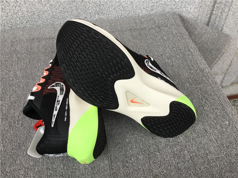Nike Zoom Fly 5 Carbon Plate Running Shoe FB1847-011