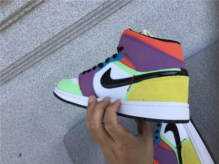 Air Jordan 1 Mid CW1140-100