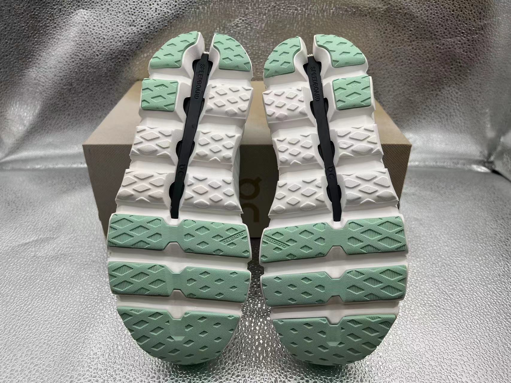 Cloud Swift 3 AP0816-05