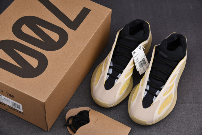 adidas Yeezy 700 V3 Srphym G54853