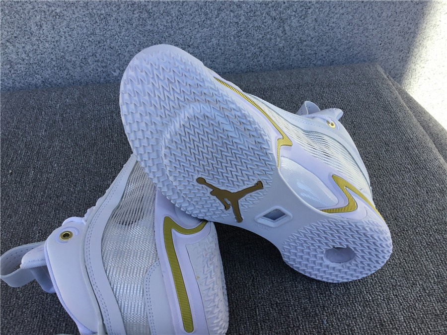 Nike Air Jordan 36 DM7580-100