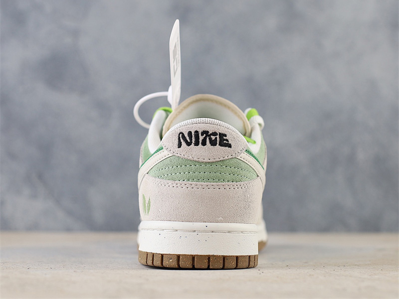 Nike SB Zoom Dunk Low DO9457-116
