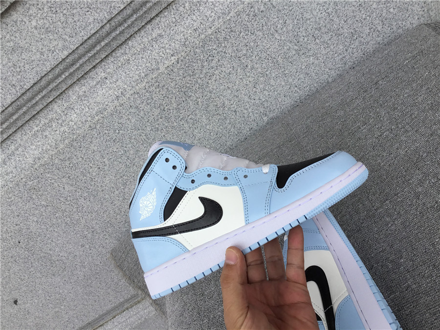 Air Jordan 1 Mid SE GS
