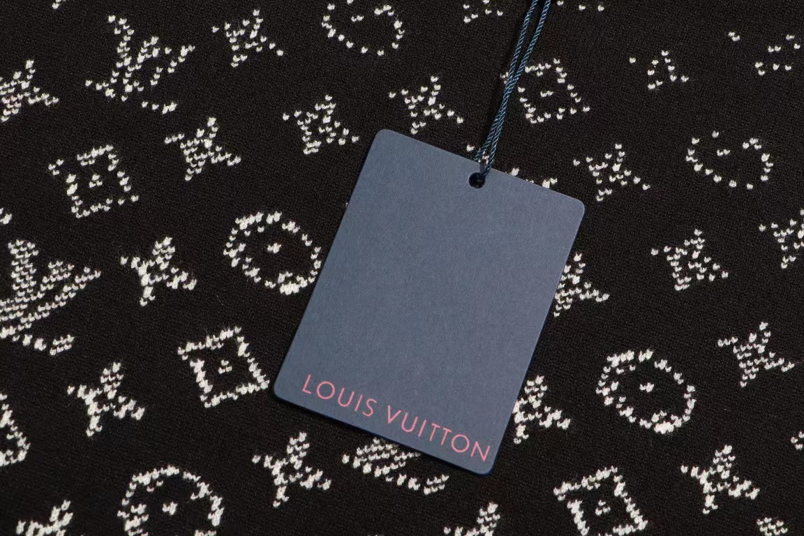 Printed small print sweater all over print