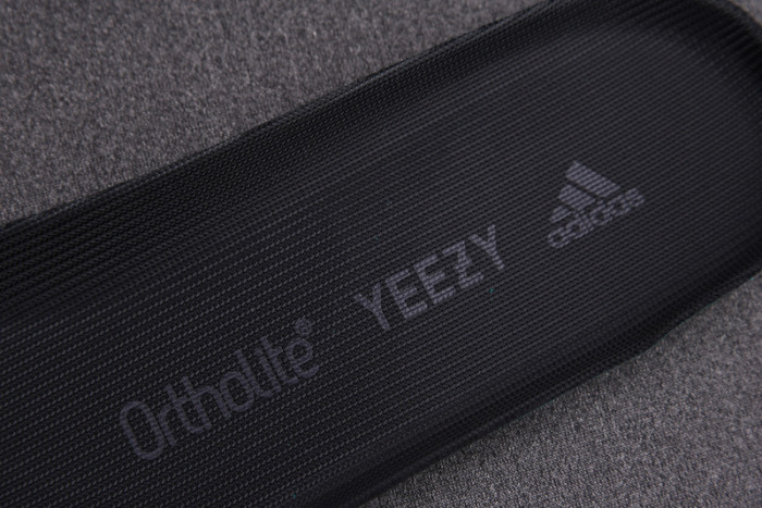 adidas Yeezy 700 V3 Srphym G54853