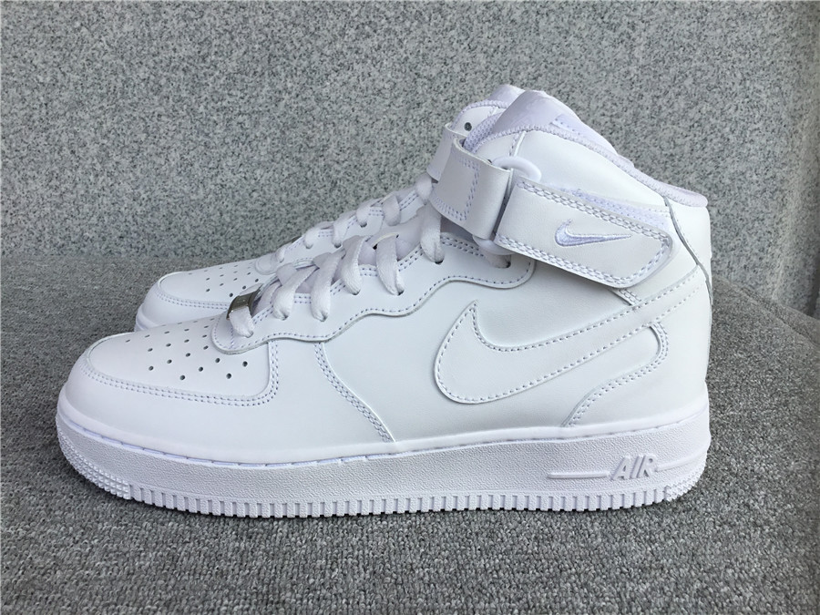 Air Force 1 MID AA1118-010
