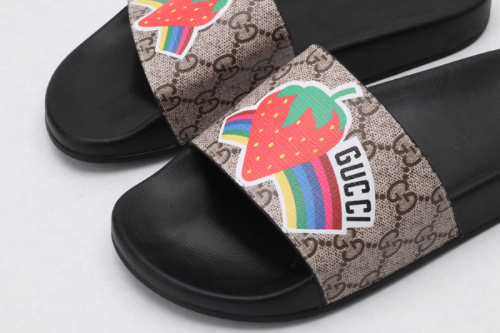 Gucc* Sandal43