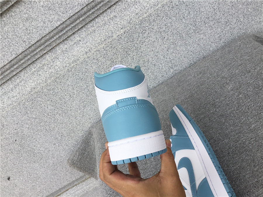 Air Jordan 1 Mid BQ6472-141