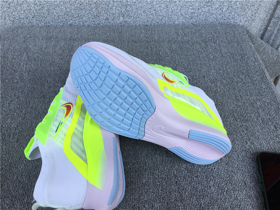 Nike Zoom Fly 4 Carbon Plate Running Shoe DN2658-101